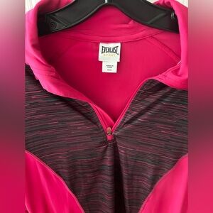 EUC Everlast Women's Pink and Black Quarter Zip-Up Top w/Long Sleeves TERRIFIC